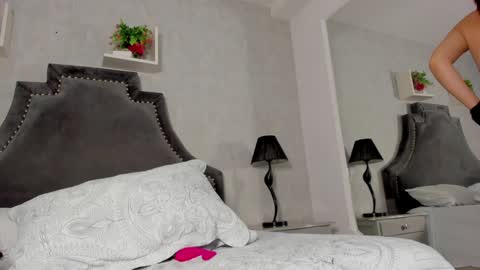 Snapshot of melanny_luv chatting on 2, 2, 2025 MelanyLuv online show from 2, 2, 2025