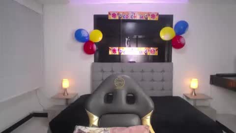 Snapshot of melanny_petite chatting on 1, 7, 2026 melanny_petite online show from 1, 7, 2026