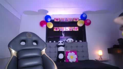 Snapshot of melanny_petite chatting on 7, 7, 2026 melanny_petite online show from 7, 7, 2026