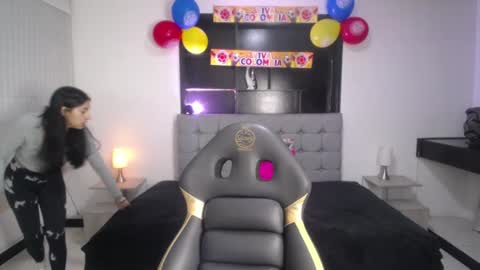 Snapshot of melanny_petite chatting on 10, 7, 2026 melanny_petite online show from 10, 7, 2026