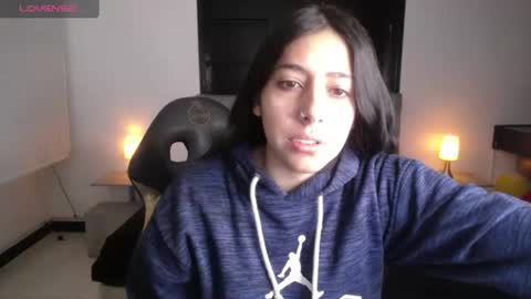 Snapshot of melanny_petite chatting on 22, 7, 2026 melanny_petite online show from 22, 7, 2026