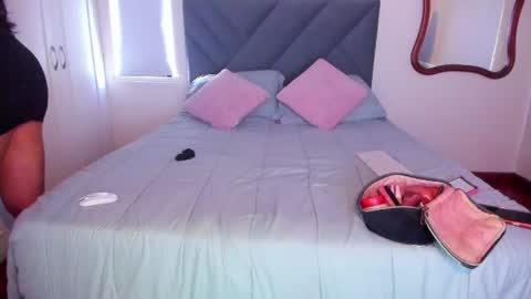 melany_arizaaa online show from 25, 6, 2026
