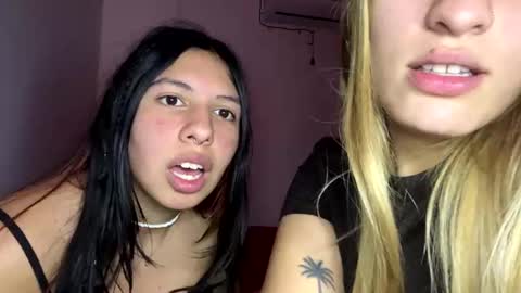 Snapshot of melatina chatting on 28, 5, 2026 Valentina y Melissa online show from 28, 5, 2026