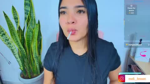    Independent model online show from 20, 4, 2026