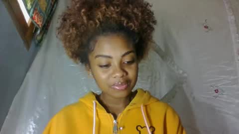 Snapshot of meliana98 chatting on 18, 10, 2025 meliana98 online show from 18, 10, 2025