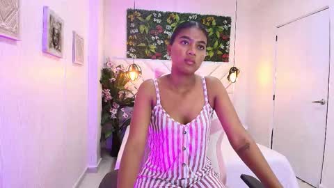 Snapshot of melii_ebony chatting on 23, 10, 2025 MELII EBONY online show from 23, 10, 2025