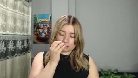 meliinna_xxx online show from 27, 11, 2025