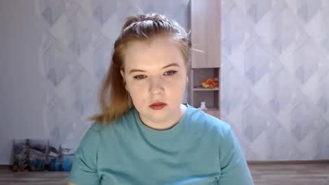 Snapshot of melina_beauty chatting on 11, 11, 2025 Melina online show from 11, 11, 2025