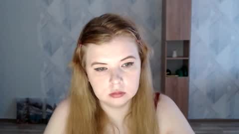 Snapshot of melina_beauty chatting on 23, 11, 2025 Melina online show from 23, 11, 2025