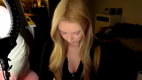 Snapshot of meliss_ss chatting on 25, 7, 2026 Mel or Lissa 3 Welcome here online show from 25, 7, 2026