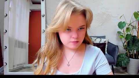 Sophia online show from 23, 10, 2025