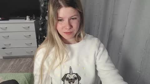 Melissa  Ray online show from 24, 1, 2025