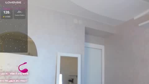 Hot Milf Melissa  ONLINE  Mon  Tue  Wed  Fr  Sun  - 9pm - 6amUTC3 online show from 30, 11, 2025