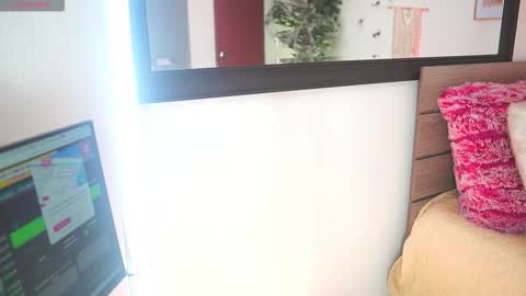 Melissa online show from 4, 11, 2025