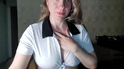 Snapshot of melissa_s2 chatting on 30, 9, 2025 Melissa online show from 30, 9, 2025