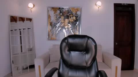 Snapshot of melissamoore_ chatting on 19, 4, 2026 Call me Meli online show from 19, 4, 2026