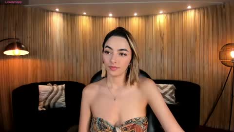 Snapshot of melissamoore_ chatting on 30, 4, 2026 Call me Meli online show from 30, 4, 2026