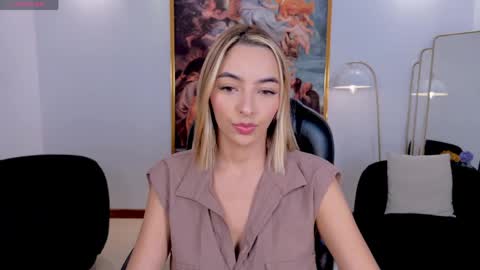 Snapshot of melissamoore_ chatting on 23, 5, 2026 Call me Meli online show from 23, 5, 2026
