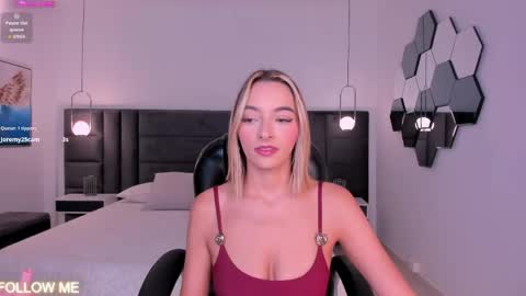 Snapshot of melissamoore_ chatting on 31, 5, 2026 Call me Meli online show from 31, 5, 2026