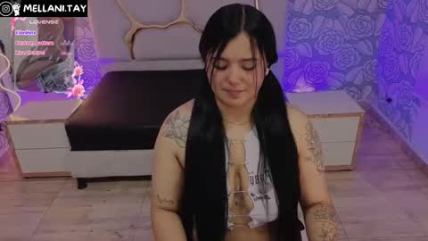 Snapshot of mellani_tay chatting on 28, 10, 2025 Mellani online show from 28, 10, 2025