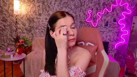 mellhyees online show from 28, 3, 2026