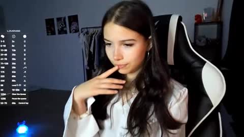 EVA online show from 3, 11, 2025