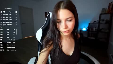 EVA online show from 11, 11, 2025