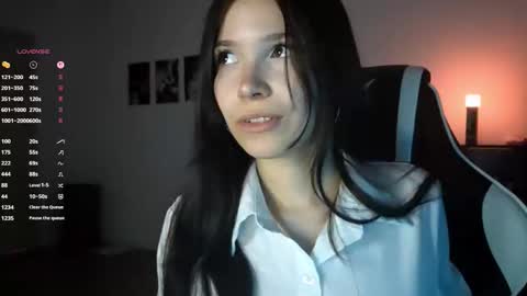 EVA online show from 14, 11, 2025