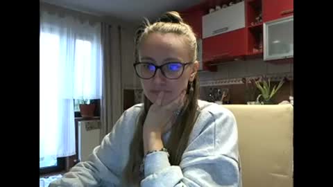 Melly online show from 10, 3, 2025