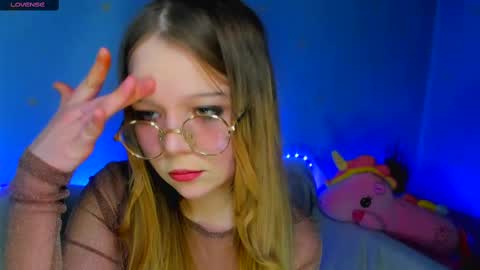 MelMooon online show from 18, 2, 2025