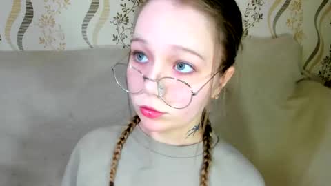 MelMooon online show from 18, 1, 2026