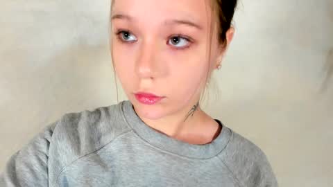 MelMooon online show from 5, 2, 2026