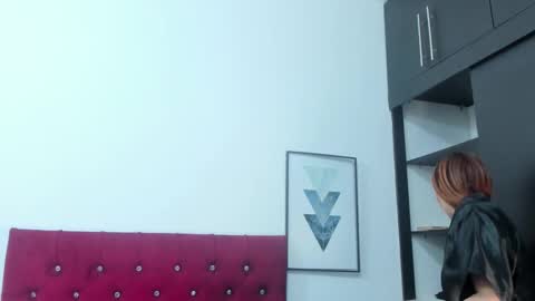 Snapshot of meloddy_megann chatting on 16, 12, 2025 Melody online show from 16, 12, 2025