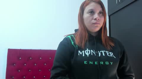 Snapshot of meloddy_megann chatting on 17, 12, 2025 Melody online show from 17, 12, 2025