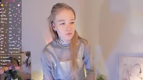 Snapshot of melodievejar chatting on 20, 12, 2025 melodievejar online show from 20, 12, 2025