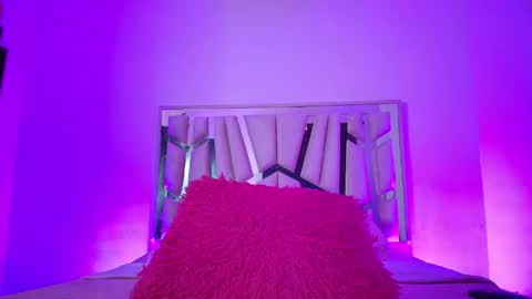    online show from 9, 4, 2026