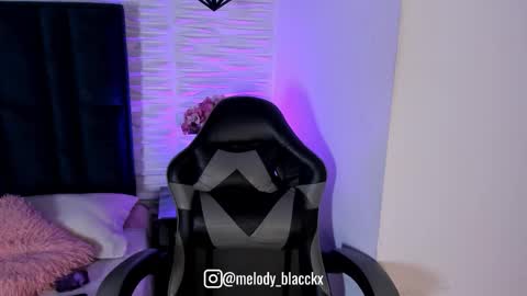 Snapshot of melody_black_ chatting on 25, 9, 2025 Melody online show from 25, 9, 2025