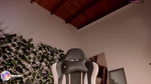 melody_cute10 online show from 22, 2, 2025