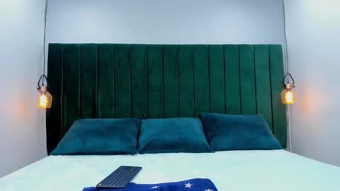 Snapshot of melody_kener chatting on 11, 11, 2025 melody_kener online show from 11, 11, 2025