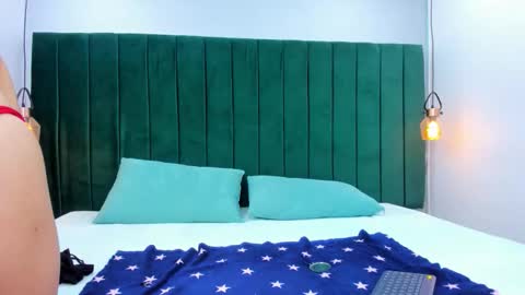 Snapshot of melody_kener chatting on 26, 11, 2025 melody_kener online show from 26, 11, 2025