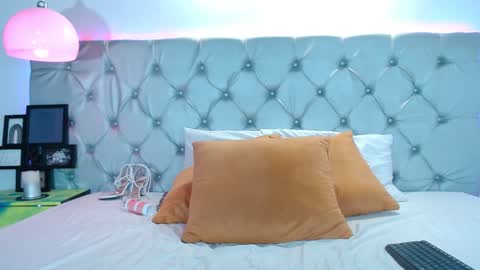 Snapshot of melodymansson chatting on 28, 1, 2025 Luisa Castro online show from 28, 1, 2025