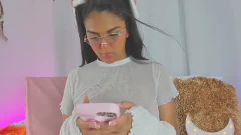 Snapshot of melodymoore_ chatting on 20, 6, 2026 Melody online show from 20, 6, 2026