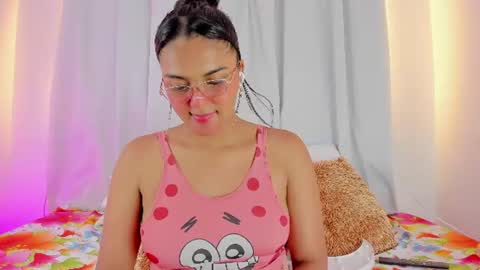 Snapshot of melodymoore_ chatting on 11, 7, 2026 Melody online show from 11, 7, 2026