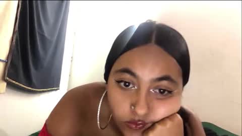 Snapshot of melodyqueen_ chatting on 29, 11, 2025 melodyqueen_ online show from 29, 11, 2025