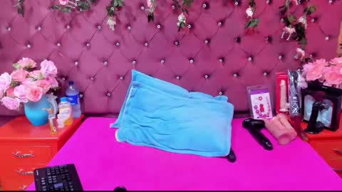 Melodysmithass online show from 27, 2, 2025