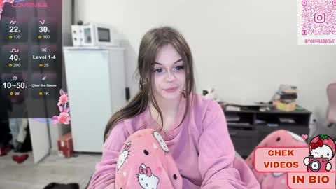 Snapshot of melonipinkbb chatting on 1, 1, 2025 MELONI online show from 1, 1, 2025