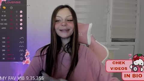 Snapshot of melonipinkbb chatting on 18, 10, 2025 MELONI online show from 18, 10, 2025