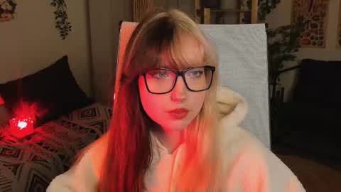 Mia online show from 26, 10, 2025