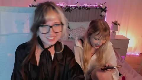 Mia online show from 19, 4, 2026