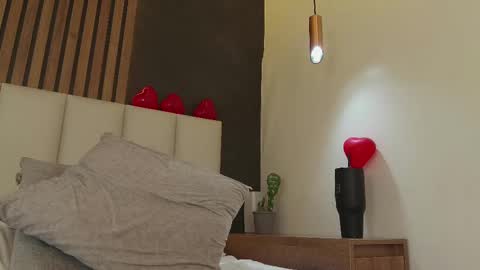  Memphis Williams  online show from 12, 2, 2025